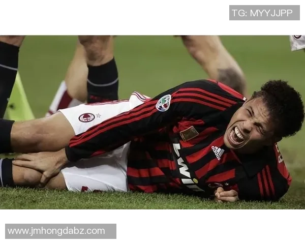 足球巨星加练全程曝光展现自律与拼搏精神激励无数球迷