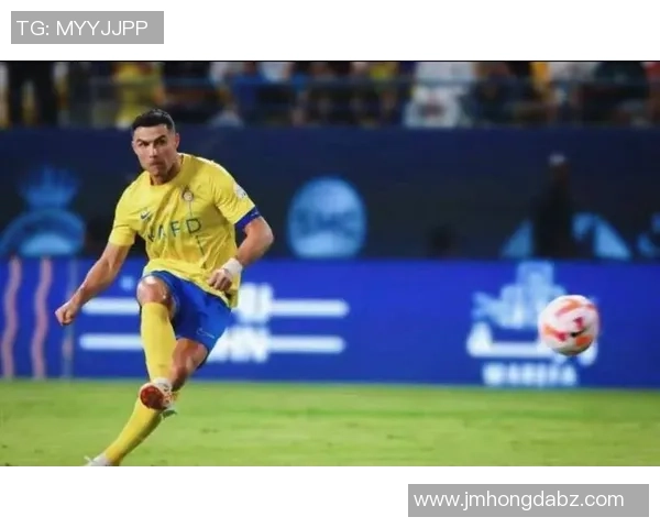 足球男模球星魅力全面解析 从球场到T台的双重精彩人生